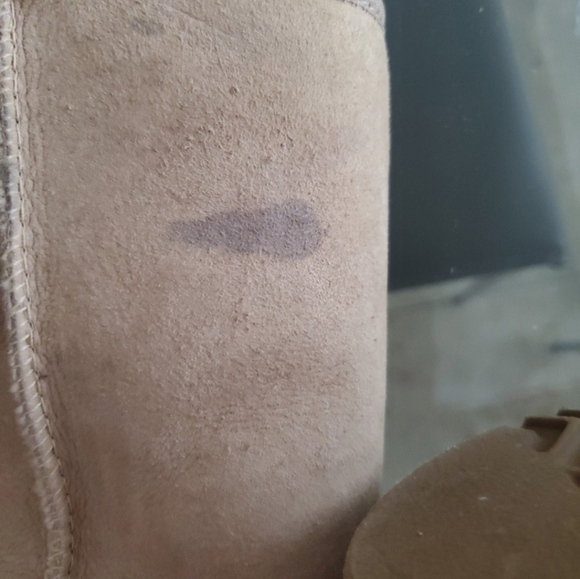 UGG Classic Short Boots size 7 - Picture 7 of 9